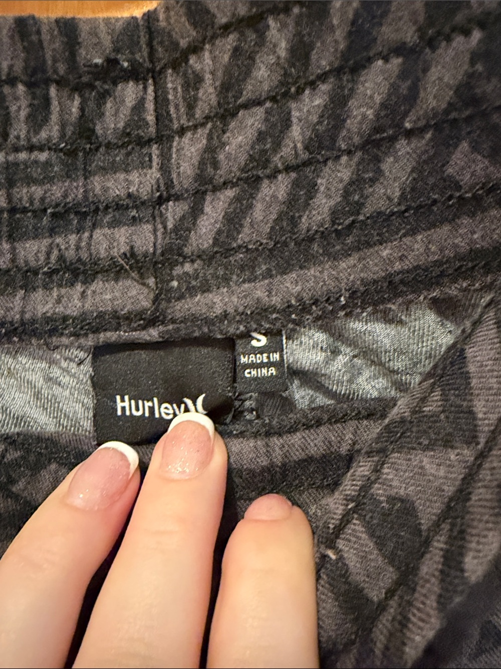 Hurley Black & Charcoal Geometric Wide Leg Pants - Picture 5 of 7